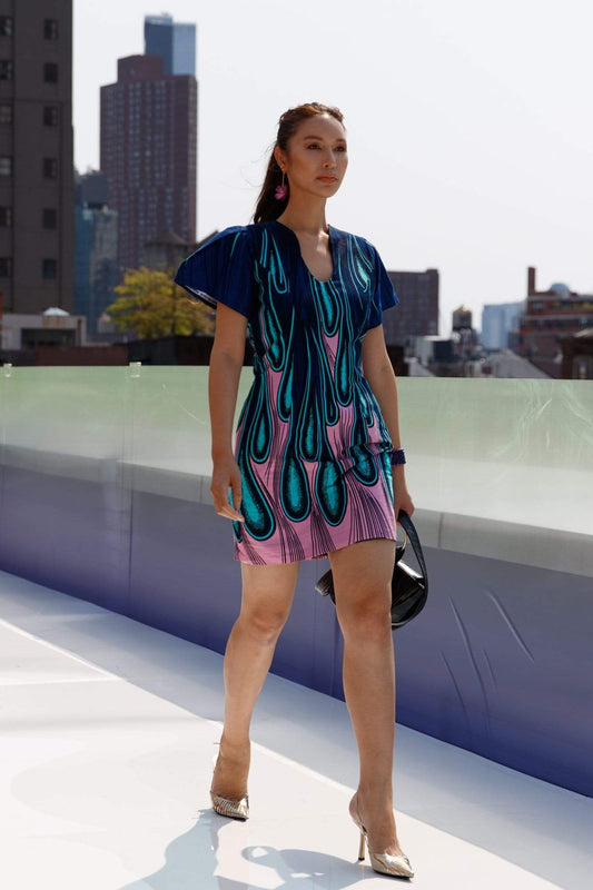 Veryldesigns Reina Low-cut Cleavage Dress