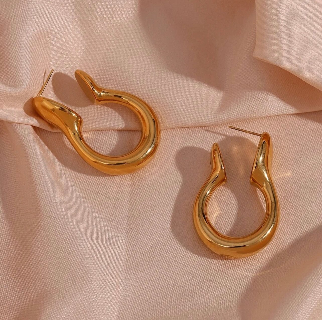 Veryldesigns Kyetu Hoop Earrings